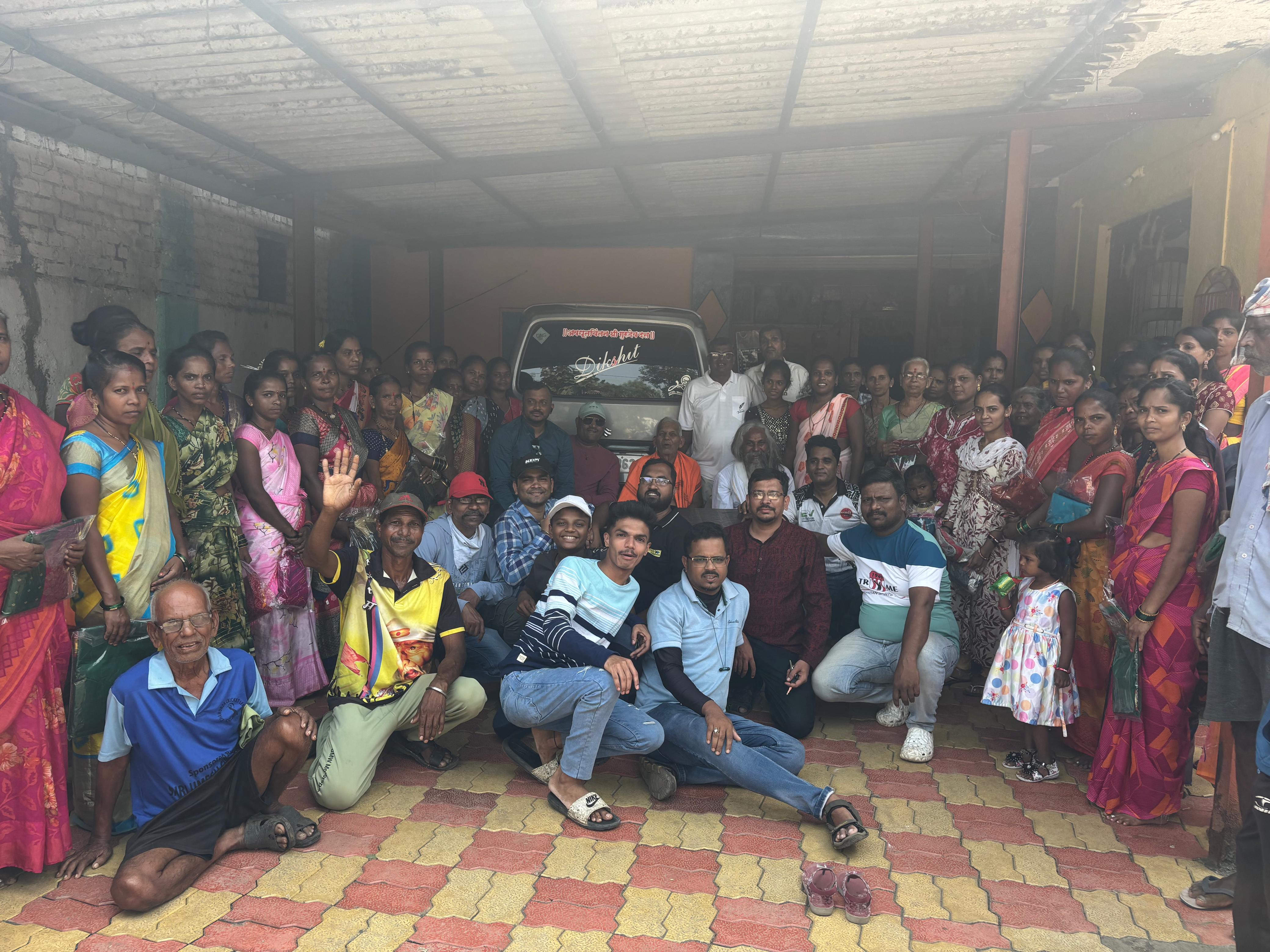 नवरात्री उत्सव : २०२५ -आदीवासी पाडयावर - साडया वाटप , करंजोन ,तिल्हेर पल्लीपाडा,पारोळ-डोंगरीपाडा 